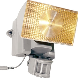 Maxsa Innovations 40220 Solar-Powered 10 Watt Halogen Security Floodlight